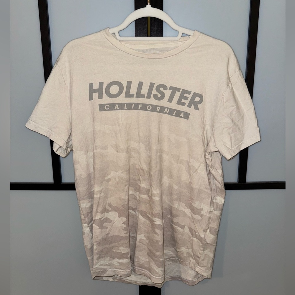 Men’s Hollister White Camo Casual Tee - Size L